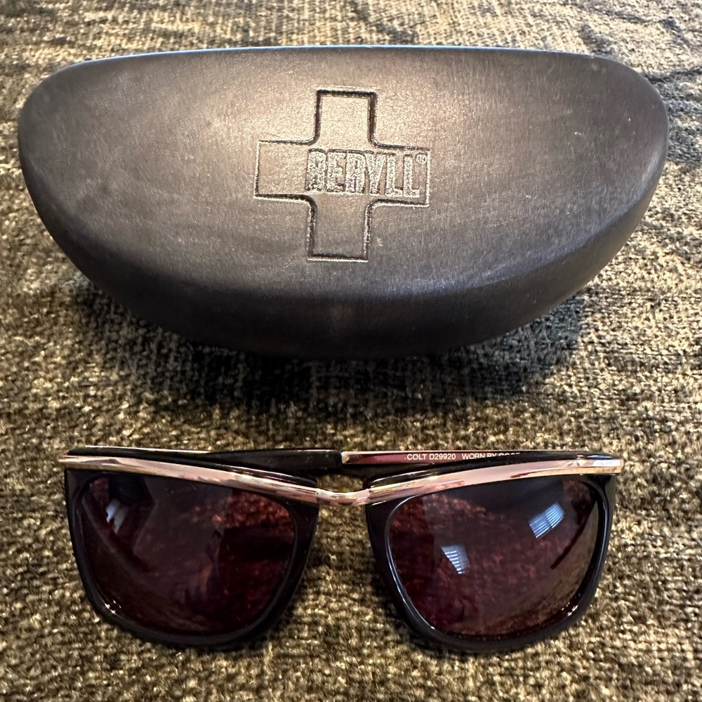 Beryll black and gold sunglasses